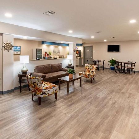 Baymont By Wyndham Biloxi - Ocean Springs Motell Exteriör bild