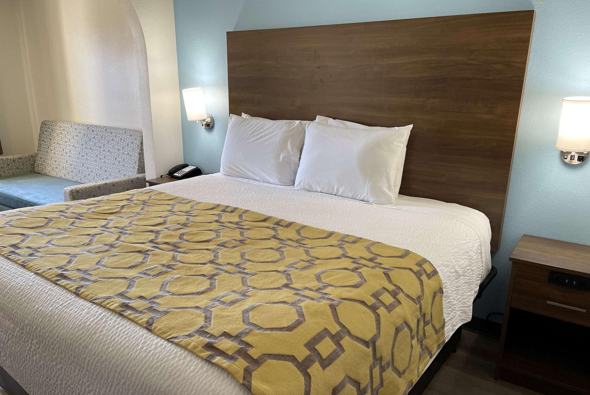 Baymont By Wyndham Biloxi - Ocean Springs Motell Exteriör bild