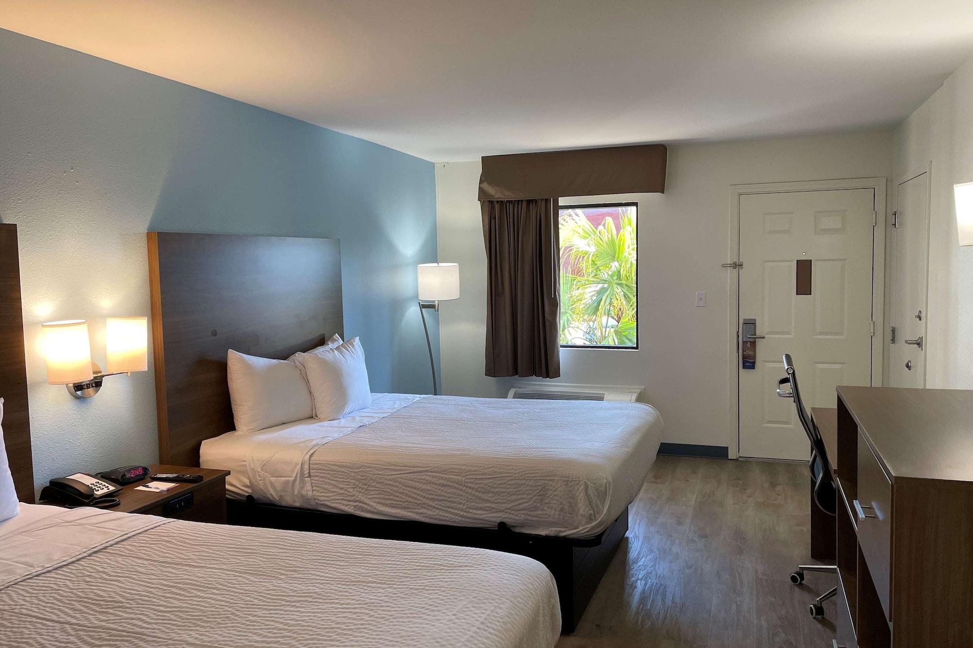 Baymont By Wyndham Biloxi - Ocean Springs Motell Exteriör bild