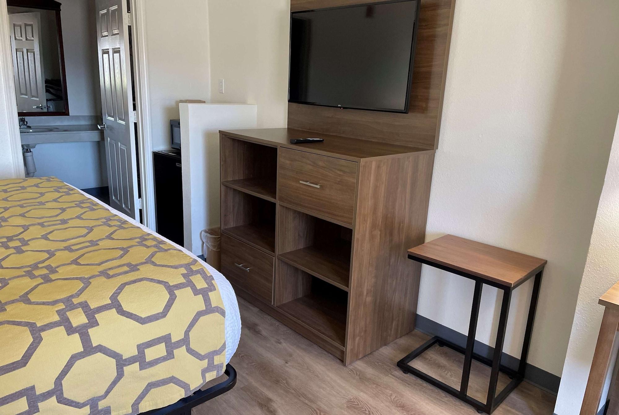 Baymont By Wyndham Biloxi - Ocean Springs Motell Exteriör bild