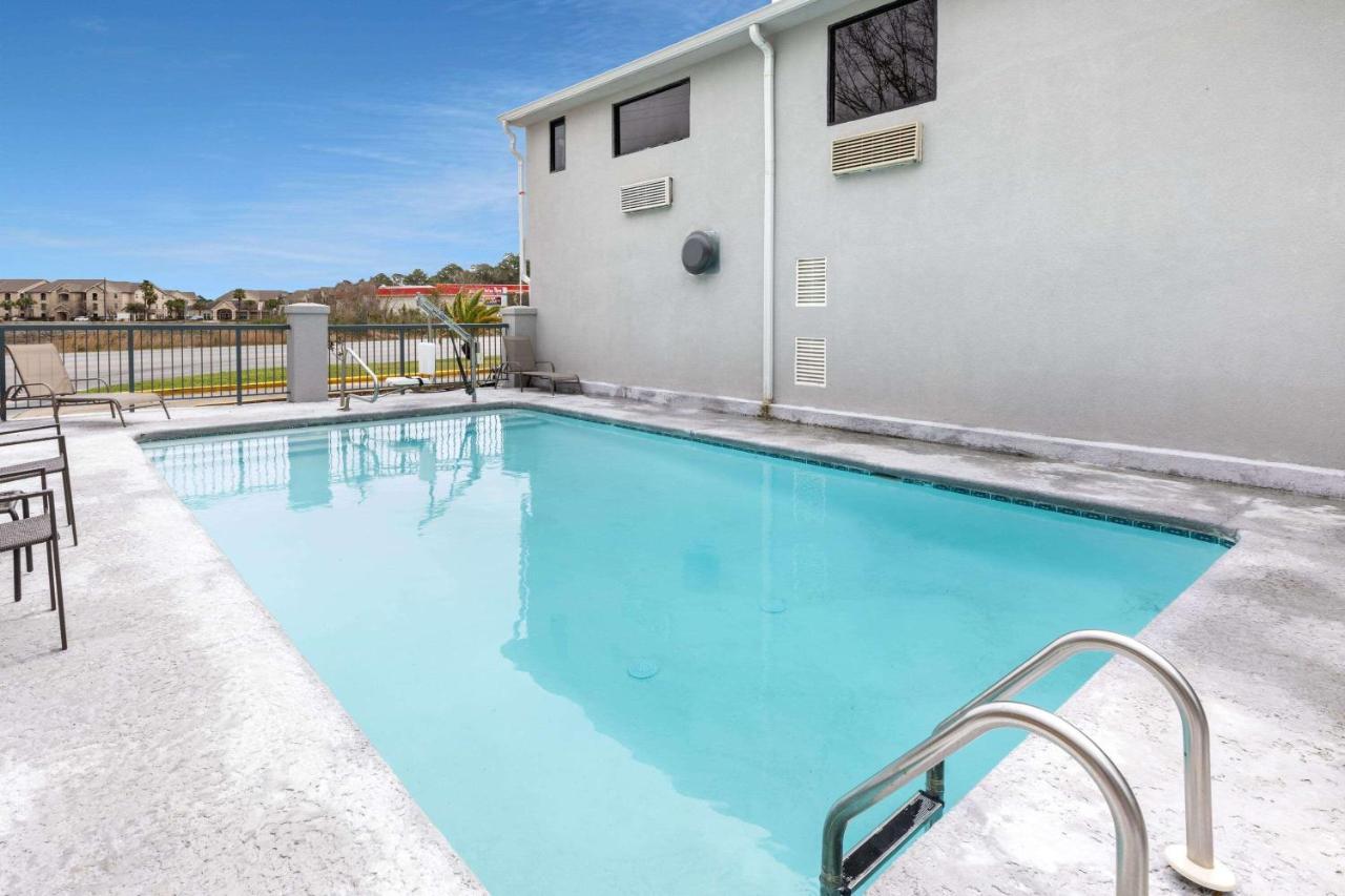 Baymont By Wyndham Biloxi - Ocean Springs Motell Exteriör bild