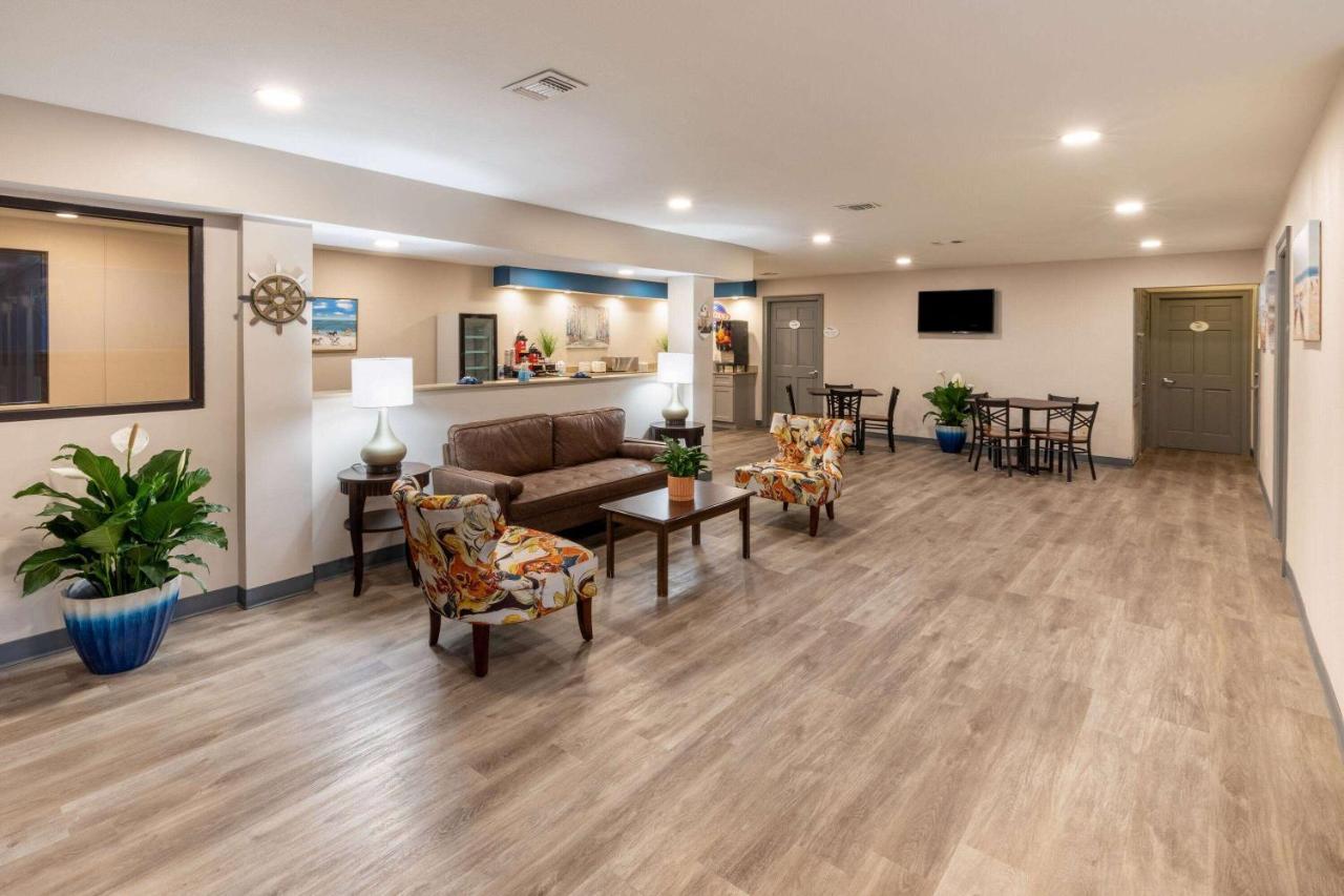 Baymont By Wyndham Biloxi - Ocean Springs Motell Exteriör bild