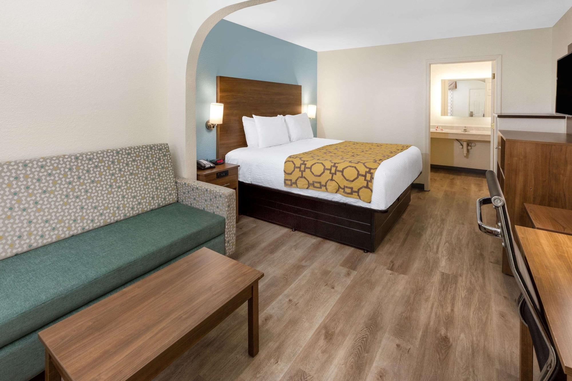 Baymont By Wyndham Biloxi - Ocean Springs Motell Exteriör bild