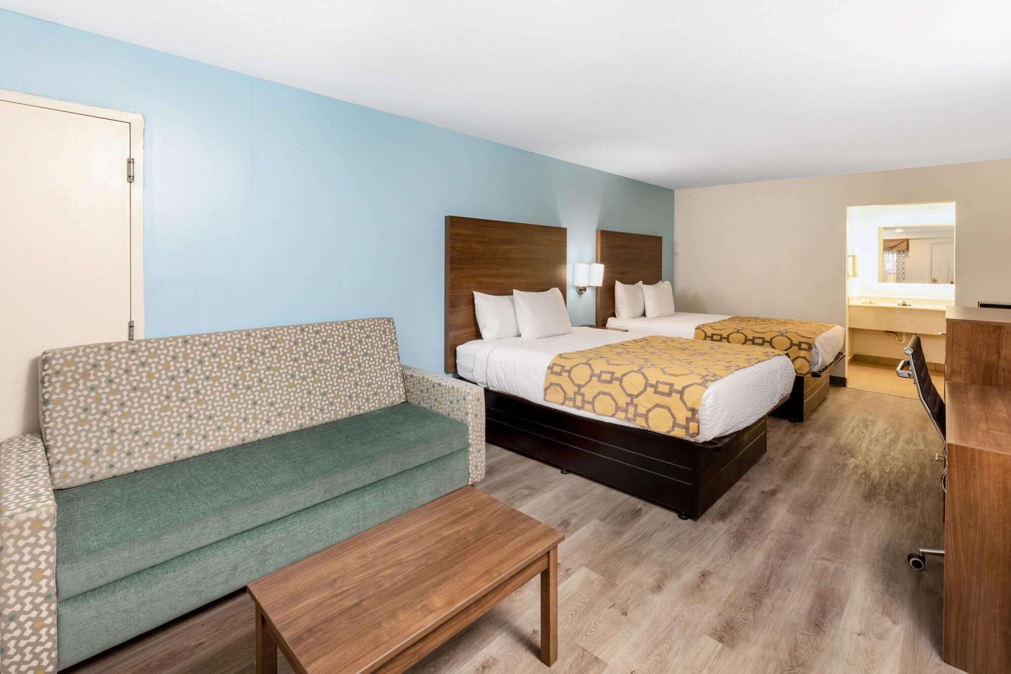 Baymont By Wyndham Biloxi - Ocean Springs Motell Exteriör bild