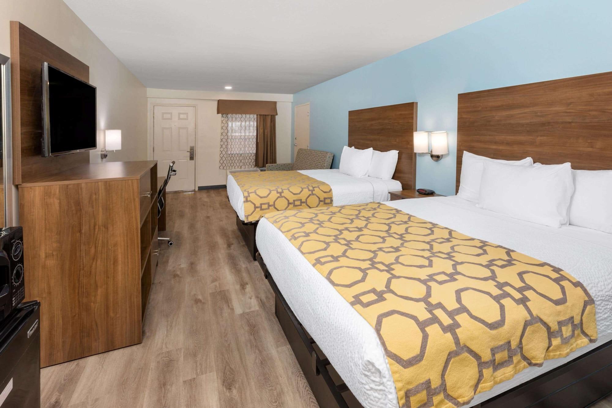 Baymont By Wyndham Biloxi - Ocean Springs Motell Exteriör bild